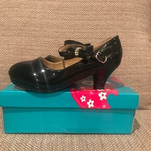 Black patent leather girls heels